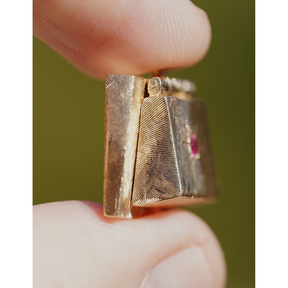 Vintage 14k Solid Yellow Gold Man Made Ruby Engagement Ring Box Pendant Charm - Picture 9 of 14